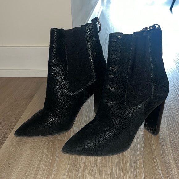 PAIGE Black Boots - Picture 1 of 4
